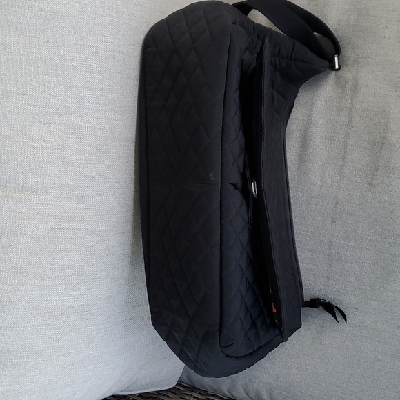 VERA BRADLEY ~ Zipper Closure Black Adjustable Shoulder Bag Multi-Pockets - Picture 8 of 15